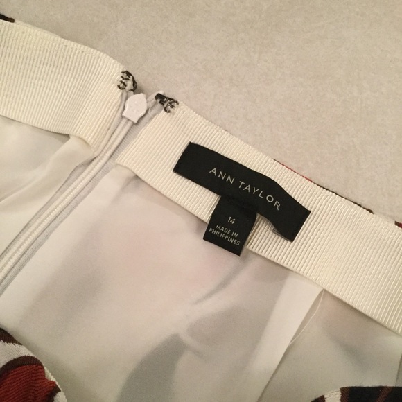 Ann Taylor Skirt - Size 14 - Picture 2 of 4